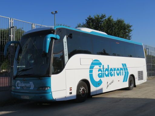 Lara Autoescuela, Fahrübungen mit Bus im Straßenverkehr, Madrid, Spanien, IVECO Fahrschulbus mit 8 Gang Schaltung