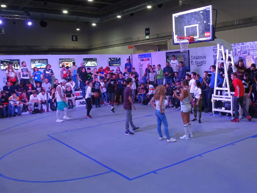 Madrid Games Week 2018, Madrid, Spanien, eSports Basketball Realität