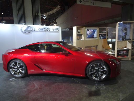 Madrid Horse Week 2018, Madrid, Spanien, Lexus LC Hybrid