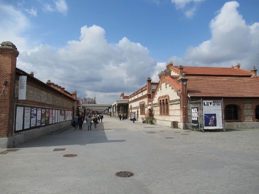 Matadero Madrid, Madrid, Spanien, Zeile der alten Gebäude