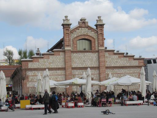 Matadero Madrid, Madrid, Spanien, Cafetería auf dem Platz