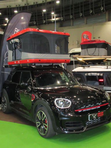 MECC Madrid Expo Camper & Caravan 2022, Madrid, Spanien, Dachzelt von James Baround