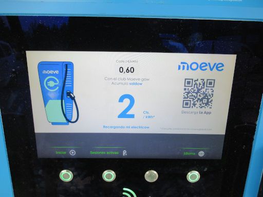moeve, Ladesäulen, Elektrofahrzeuge, Madrid, Spanien, Startbildschirm mit Preisangabe 0,60 € / kWh im Juni 2025