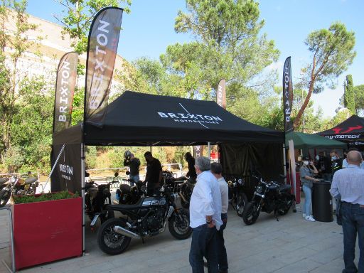 Motorama Madrid Salón Comercial de la Motocicleta 2021, Madrid, Spanien, Brixton Probefahrten