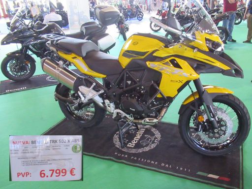 Motorama Madrid Salón Comercial de la Motocicleta 2021, Madrid, Spanien, Benelli TRK 502 X