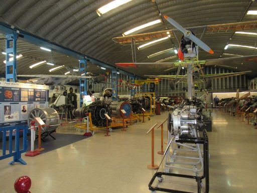 Museo de Aeronáutica y Astronáutica, Madrid, Spanien, Motoren und Jetantriebe