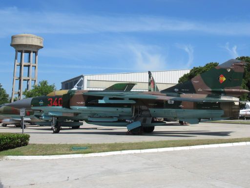 Museo de Aeronáutica y Astronáutica, Madrid, Spanien, Mig 23 Deutsche Demokratische Republik