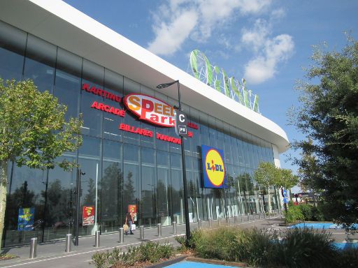 Oasiz Madrid, Freizeit– und Einkaufszentrum, Madrid, Spanien, Oasiz Madrid, Eingang mit LIDL Supermarkt