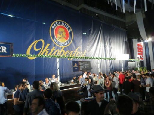 Oktoberfest 2015, Madrid, Spanien, Bierausschank