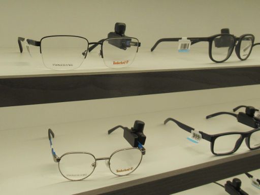 Óptica & Audiología Universitaria, Madrid, Spanien, aktuelle Herrenbrillen Mode