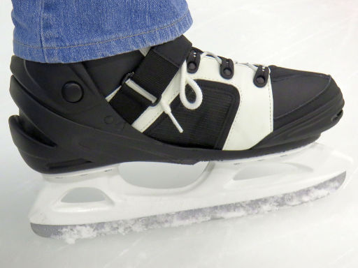 Decathlon Online und Ladengeschäfte, Madrid, Spanien, Schlittschuhe Patines sobre hielo hombre fit 3 negro blanco 45