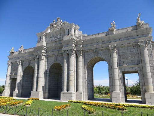 Parque Europa in Torrejón de Ardoz, Madrid, Spanien, Madrid Puerta de Alcalá