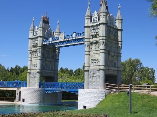 Parque Europa in Torrejón de Ardoz, Madrid, Spanien, London Tower Bridge