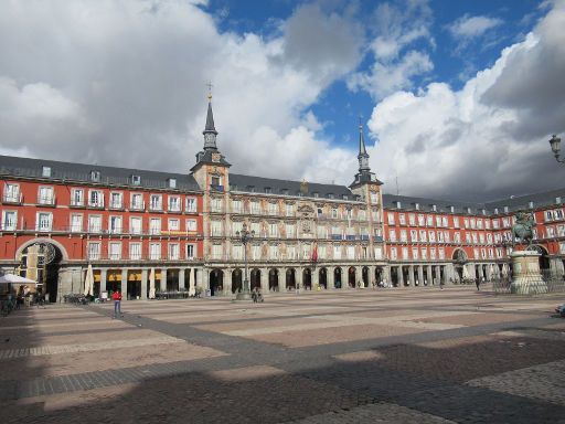 Plaza Mayor, Madrid, Spanien, Plaza Mayor Blick Richtung Touristeninformation