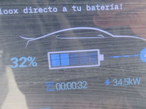 Plenergy, Elektro Lades&auml;ulen, Madrid, Spanien, Ladestand Batterie, Ladezeit und Ladeleistung