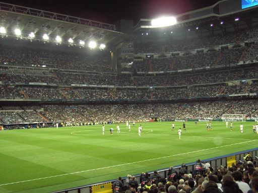 Real Madrid gegen Atlético de Madrid April 2015 UEFA Champions League®, Seitenwechsel mit KONICA MINOLTA DiMAGE E40 aufgenommen