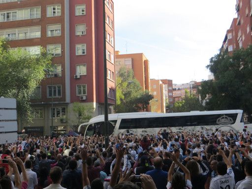 Real Madrid gegen FC Barcelona Oktober 2014, Empfang vom Mannschaftsbus