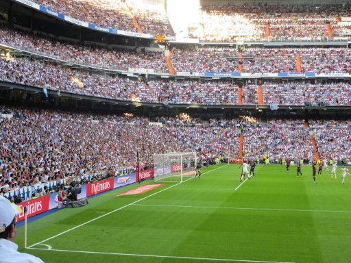 Real Madrid gegen FC Barcelona Oktober 2014, Ränge im ausverkauften Stadion
