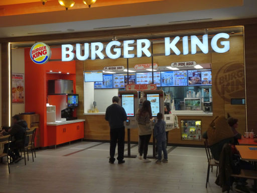 Madrid, Spanien, BURGER KING®, Filiale im intu Madrid Xanadú®, Calle Puerto de Navacerrada, 28939 Arroyomolinos