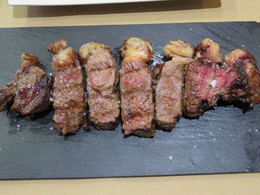 Restaurant Rayal, Madrid, Spanien, 750 g gegrilltes Rindersteak