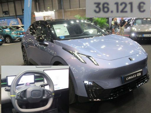 Salón del Vehículo de Ocasión y Seminuevo 2025, Madrid, Spanien, Lynk & Co 02 Elektrofahrzeug