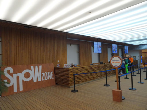 Madrid SnowZone nach Umbau 2019, Madrid, Spanien, Eingang und Verkauf Eintrittskarten