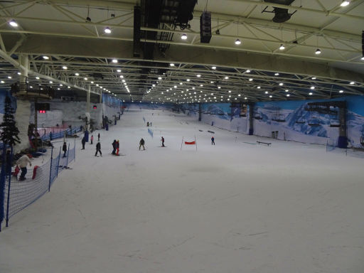 Madrid SnowZone nach Umbau 2019, Madrid, Spanien, Ansicht Piste von der Talstation