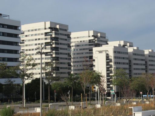 Stadtteil Valdebebas, Madrid, Spanien, Wohnhäuser an der Avenida de Juan Antonio Samaranch