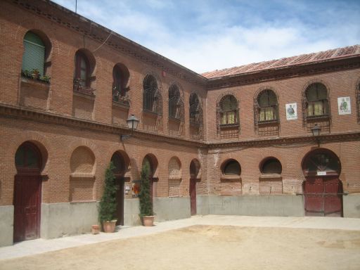 Stierkampfarena Plaza de Toros de las Ventas, Madrid, Spanien, Innenhof mit Eingang zum Museum