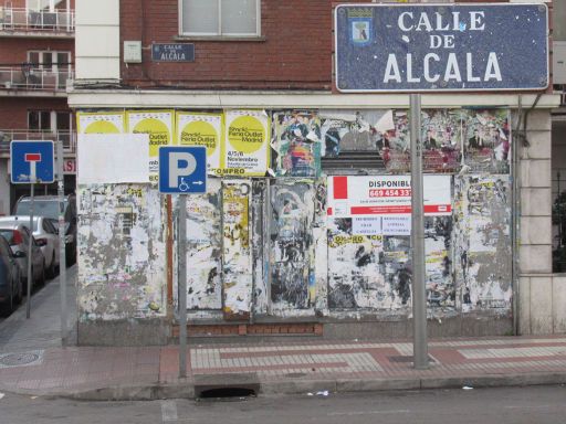 Strukturwandel Ladengeschäfte, Madrid, Spanien, unbekanntes Ladengeschäft, Calle de Alcalá, 2023 geschlossen