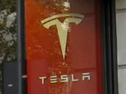 Tesla Store, Madrid, Spanien, Tesla Store in der Calle de Serrano 3 in 28001 Madrid