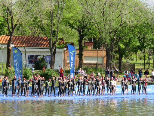 Triatlón Popular de Madrid 2016, Madrid, Spanien, Schwimmen kurz vor dem Start