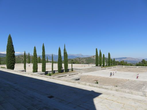 Valle de los Caídos, Madrid, Spanien, Vorplatz mit Blick Richtung Madrid