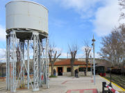 El Tren de Arganda, Madrid, Spanien, Wassertank am Bahnsteig