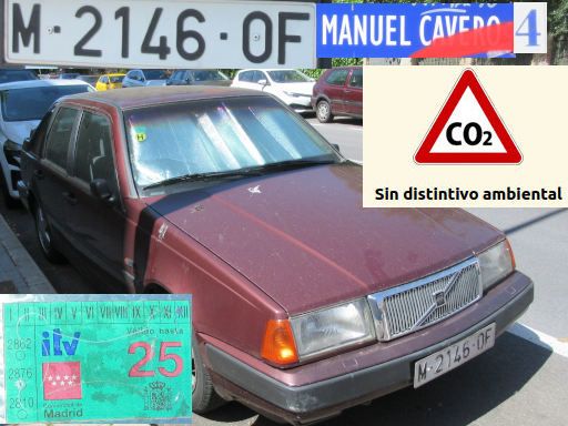 Vehículos abandonados, verlassene Fahrzeuge, Madrid, Spanien, Volvo 440 2.0i, Kennzeichen M 2146 OF, Erstzulassung Februar 1993, Calle Manuel Cavero 4, 28027 Madrid im April 2026