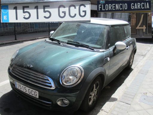 Vehículos abandonados, verlassene Fahrzeuge, Madrid, Spanien, Mini Cooper, Kennzeichen 1515 GCG, Erstzulassung März 2008, Calle Florencio Garcia 4, 28027 Madrid im April 2026
