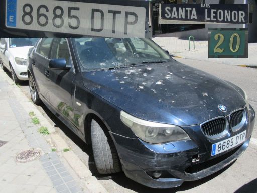 Veh&iacute;culos abandonados, verlassene Fahrzeuge, Madrid, Spanien, BMW 5er Serie, Kennzeichen 8685 DTP, Erstzulassung Januar 2005, Calle Santa Leonor 20, 28037 Madrid im April 2026