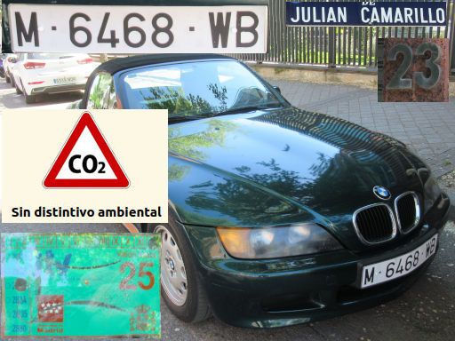 Veh&iacute;culos abandonados, verlassene Fahrzeuge, Madrid, Spanien, BMW Z1, Kennzeichen M 6468 WB, Erstzulassung Juni 1998, Calle Julian Camarillo 23, 28037 Madrid im April 2026