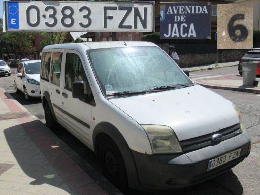 Veh&iacute;culos abandonados, verlassene Fahrzeuge, Madrid, Spanien, Ford Tourneo Connect, Kennzeichen 0383 FZN, Erstzulassung Januar 2008, Avenida Jaca 6, 28022 Madrid im April 2026