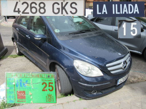 Vehículos abandonados, verlassene Fahrzeuge, Madrid, Spanien, Mercedes-Benz B 180 CDI, Kennzeichen 4268 GKS, Erstzulassung Februar 2009, Calle La Iliada 15, 28022 Madrid im April 2026