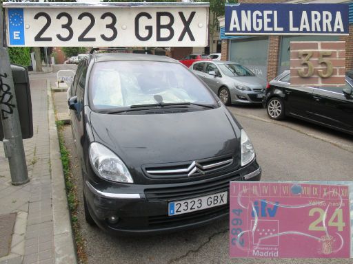 Vehículos abandonados, verlassene Fahrzeuge, Madrid, Spanien, Citroën Xsara, Kennzeichen 2323 GBX, Erstzulassung März 2008, Calle Angel Larra 35, 28027 Madrid im April 2026