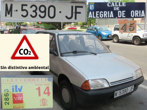 Vehículos abandonados, verlassene Fahrzeuge, Madrid, Spanien, Citroën AX 11 TRE, Kennzeichen M 5390 JF, Erstzulassung Oktober 1988, Calle Alegria de Oria 45, 28027 Madrid im August 2025