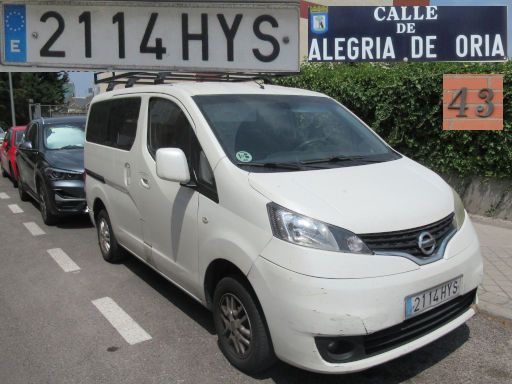 Vehículos abandonados, verlassene Fahrzeuge, Madrid, Spanien, Nissan NV200 dCi, Kennzeichen 2114 HYS, Erstzulassung Juli 2014, Calle Alegria de Oria 43, 28027 Madrid im August 2025