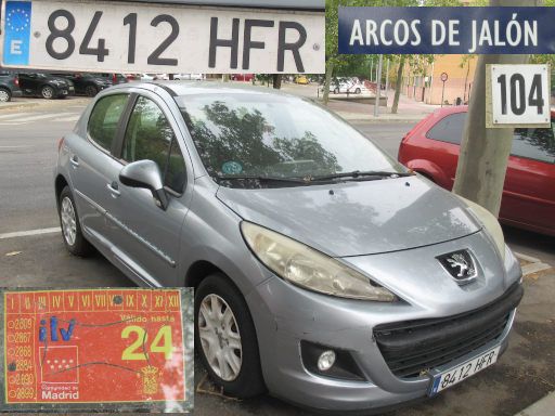Vehículos abandonados, verlassene Fahrzeuge, Madrid, Spanien, Peugeot 207, Kennzeichen 8412 HFR, Erstzulassung Juli 2011, Calle Arcos de Jalon 104, 28037 Madrid im August 2025