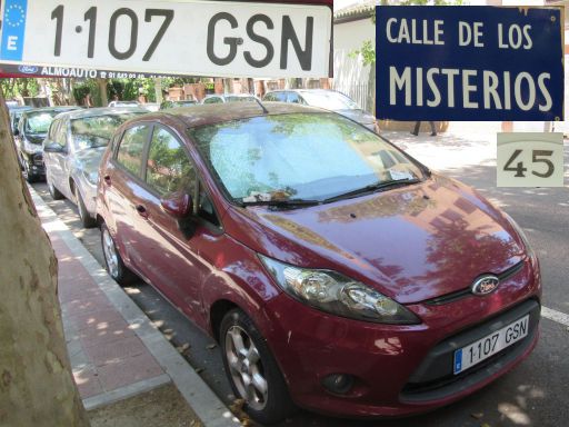 Vehículos abandonados, verlassene Fahrzeuge, Madrid, Spanien, Ford Fiesta, Kennzeichen 1107 GSN, Erstzulassung Dezember 2009, Calle Misterios 45, 28027 Madrid im August 2025