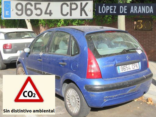 Vehículos abandonados, verlassene Fahrzeuge, Madrid, Spanien, Citroën C3, Kennzeichen 9654 CPK, Erstzulassung Dezember 2003, Calle Lopez de Aranda 30, 28027 Madrid im August 2025