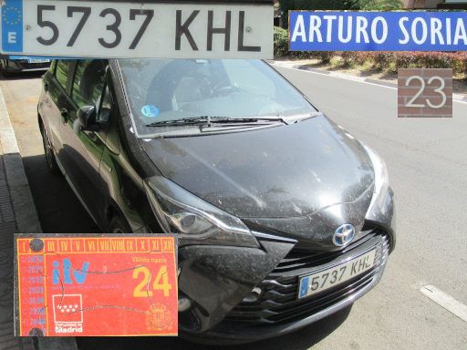 Vehículos abandonados, verlassene Fahrzeuge, Madrid, Spanien, Toyota Yaris, Kennzeichen 5737 KHL, Erstzulassung Februar 2018, Calle Arturo Soria 23, 28027 Madrid im August 2025