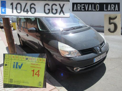 Veh&iacute;culos abandonados, verlassene Fahrzeuge, Madrid, Spanien, Renault Espace, Kennzeichen 1046 GGX, Erstzulassung August 2008, Calle Arevalo Lara 5, 28027 Madrid im August 2026