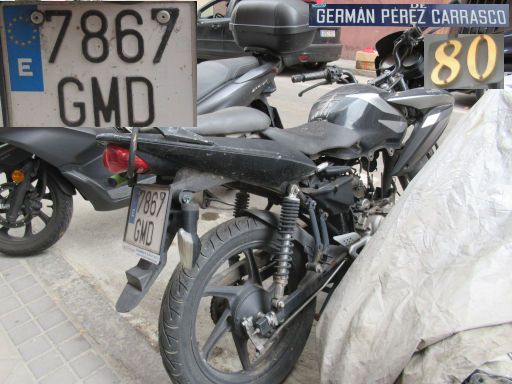 Veh&iacute;culos abandonados, verlassene Fahrzeuge, Madrid, Spanien, Honda Motorrad, Kennzeichen 7867 GMD, Erstzulassung Mai 2009, Calle German Perez Carrasco 80, 28027 Madrid im August 2026