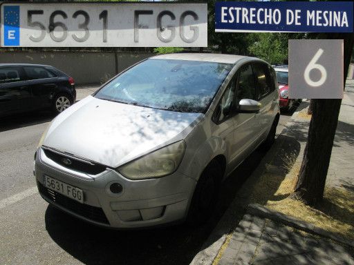 Veh&iacute;culos abandonados, verlassene Fahrzeuge, Madrid, Spanien, Ford S-Max TDCi, Kennzeichen 5631 FGG, Erstzulassung Oktober 2006, Calle Estrecho de Mesina 6, 28043 Madrid im August 2026